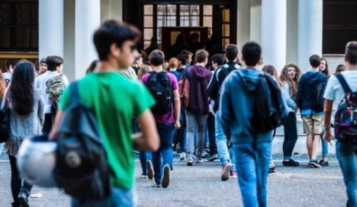  Adolescenti a scuola: il tempo dell'incontro e dello scontro